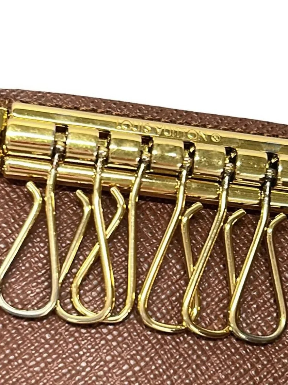 Louis Vuitton accessories	none note	